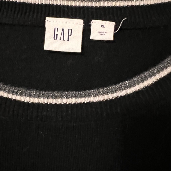 Winter Fox Sweater - Picture 4 of 6